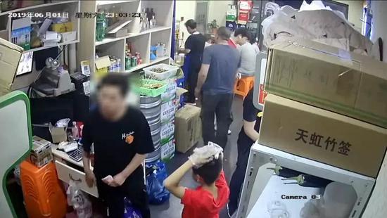 �������˶�δӳ�������͵ȡ�ֽ�